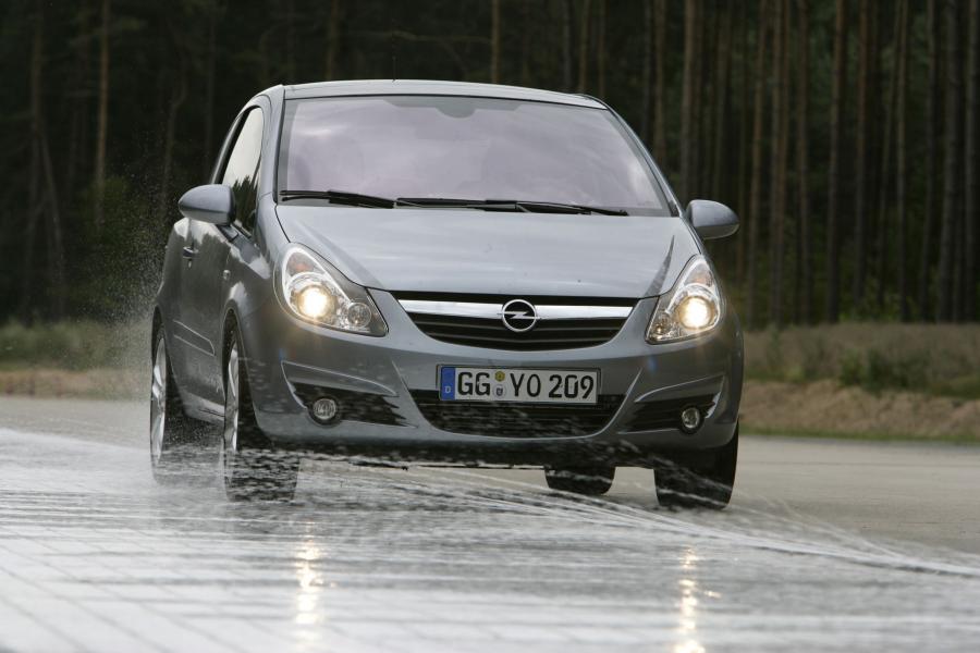  Opel Corsa 2007 года  (фото 95 из 96)